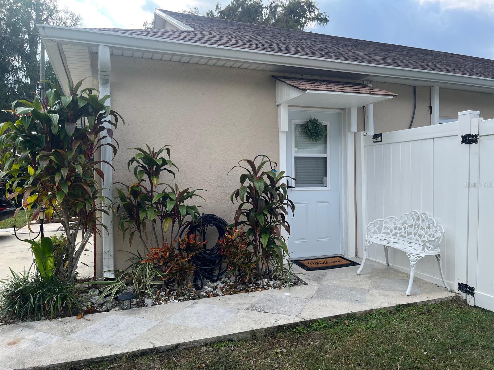 BECCA TRACE - Residential Lease