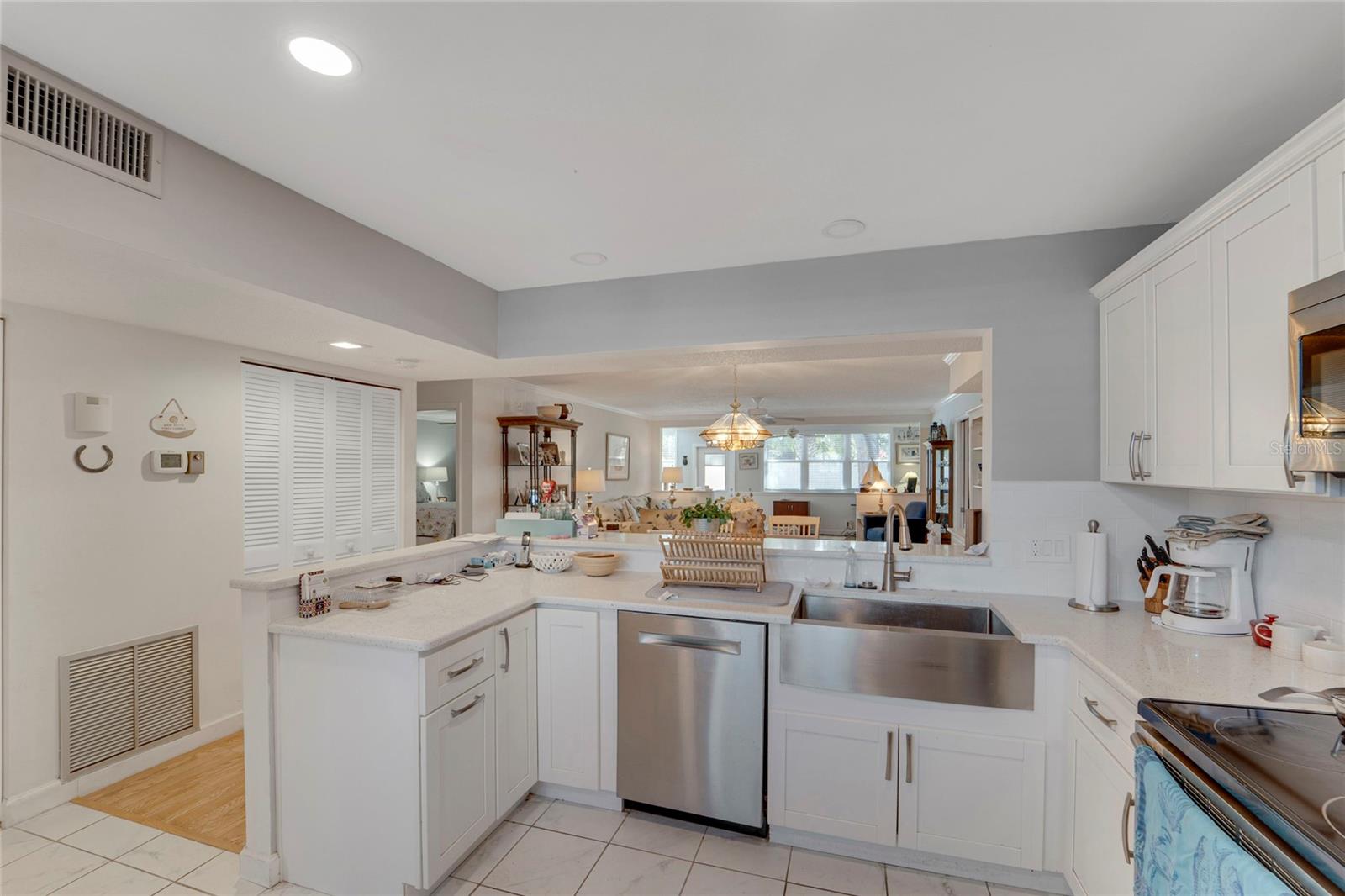 501 LAKESIDE DRIVE 501