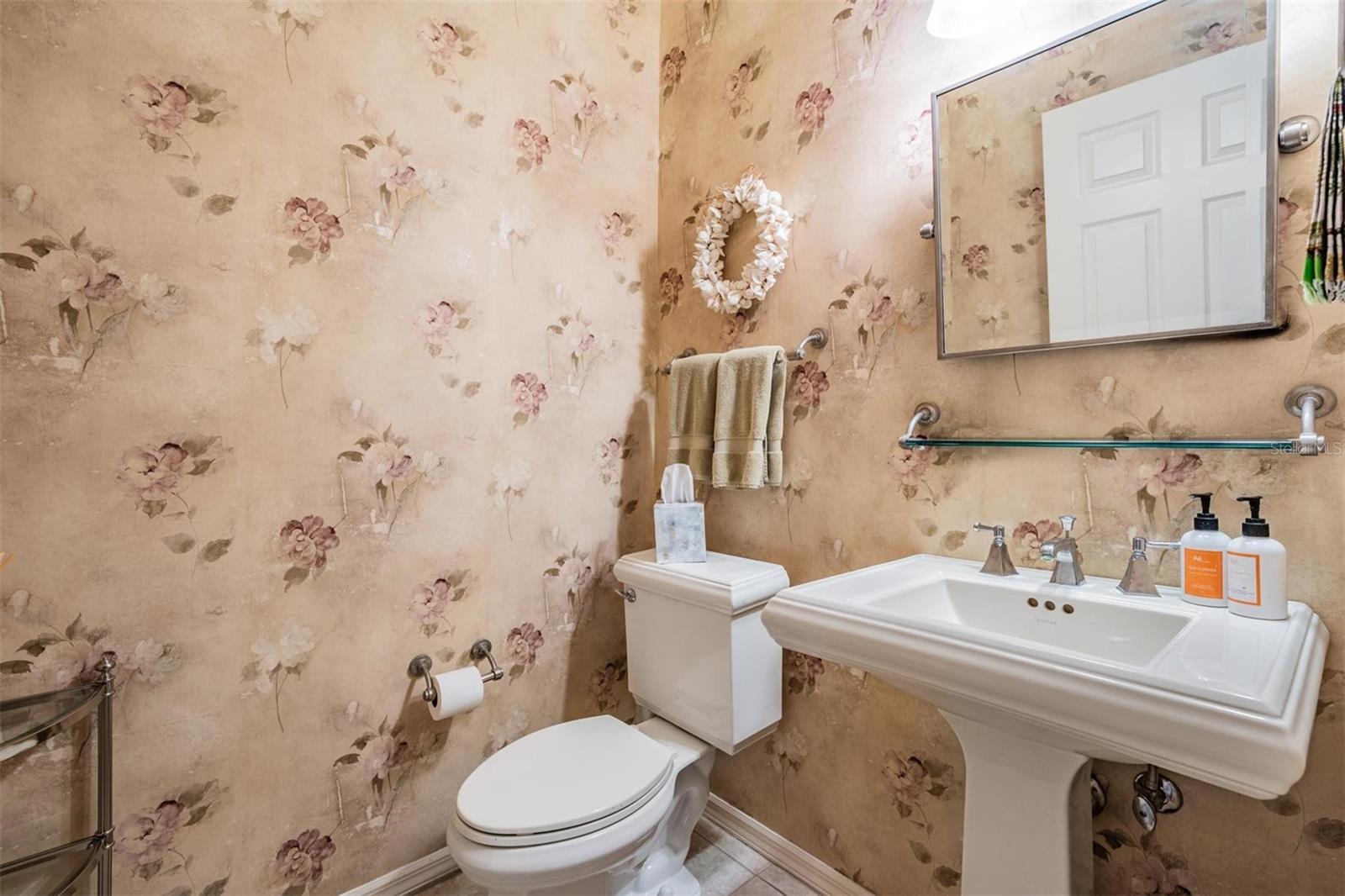 CROSS CREEK UNIT 1 - Residential