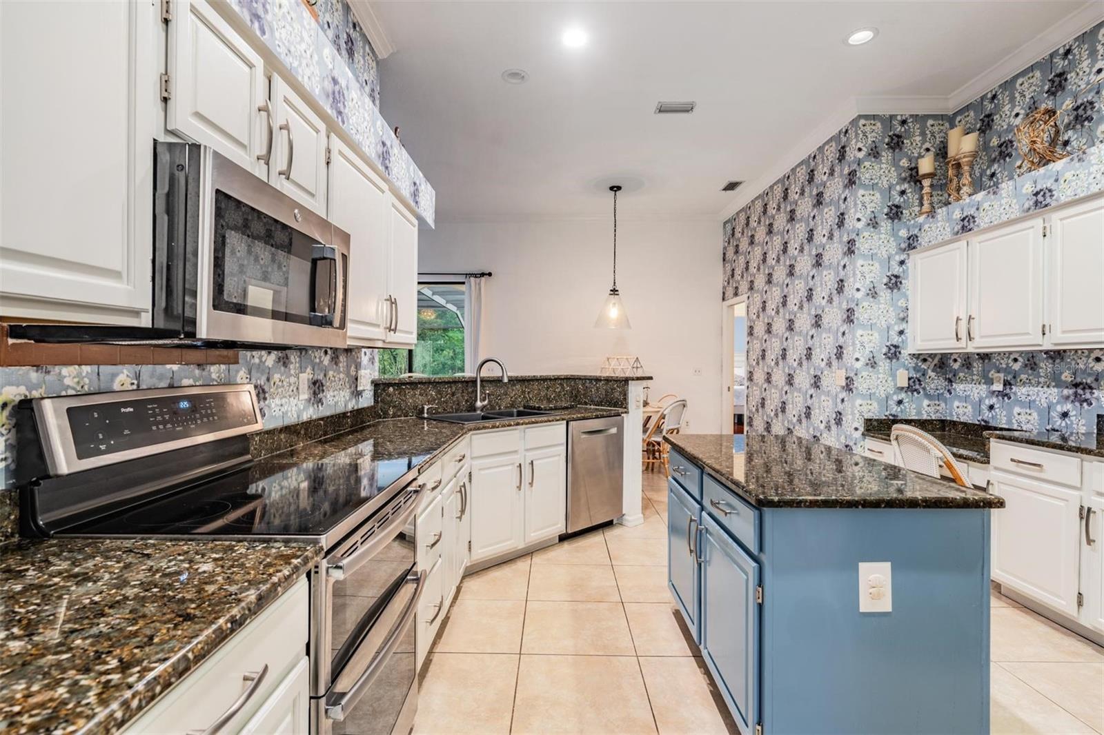 CROSS CREEK UNIT 1 - Residential