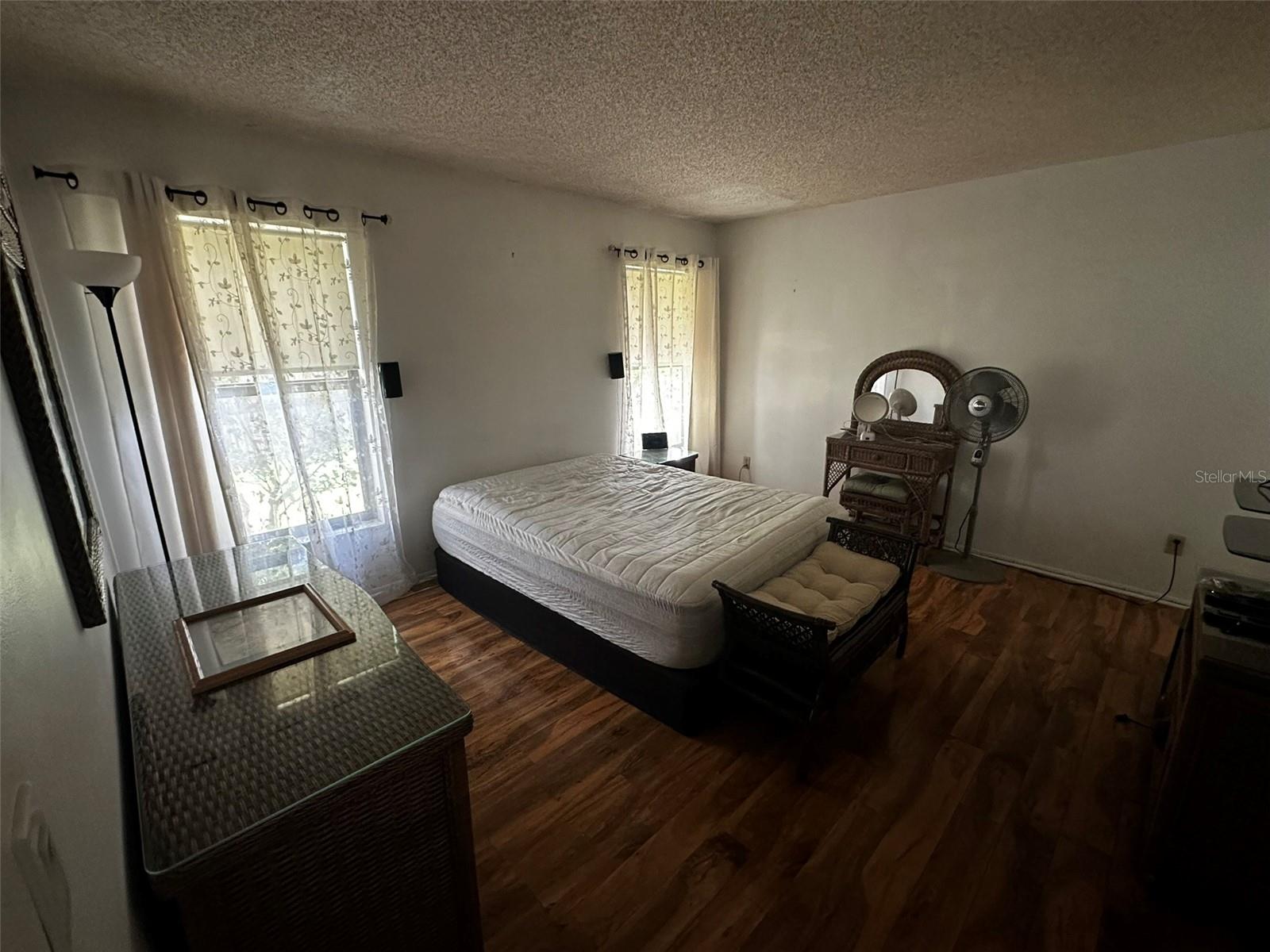 WHISPER LAKES - Residential