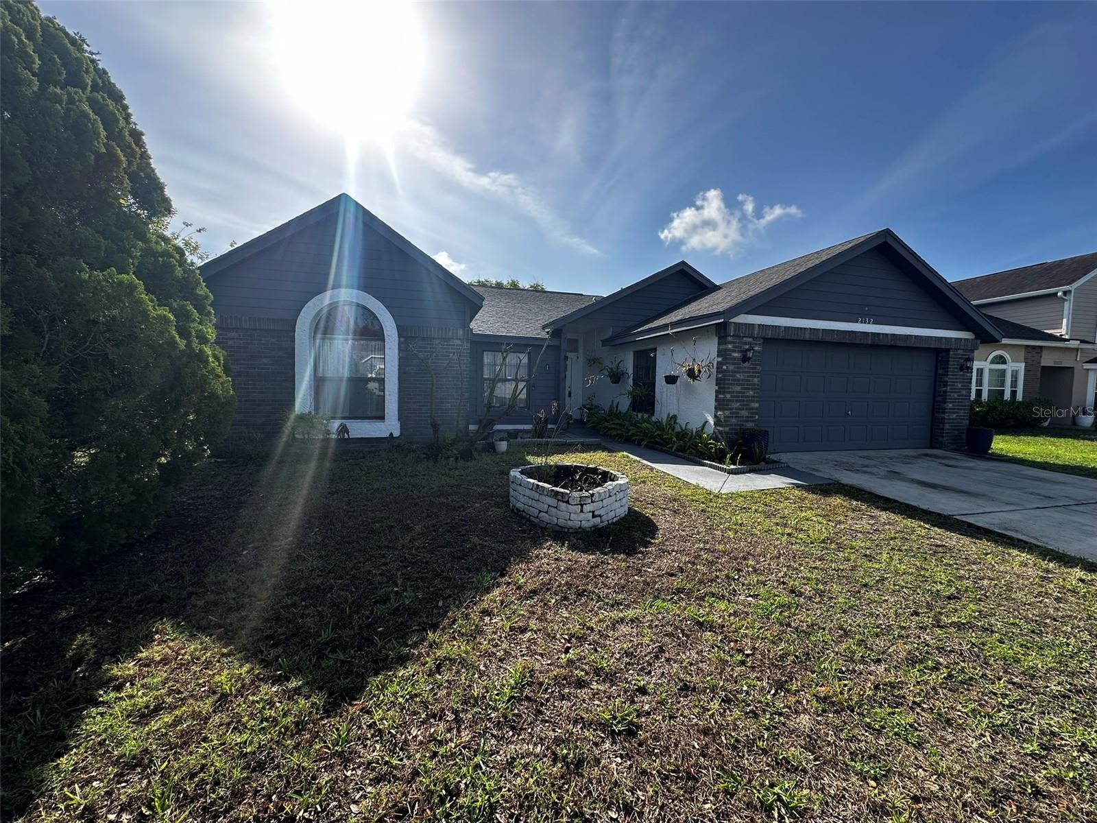 2132 FAIRMONT CIRCLE