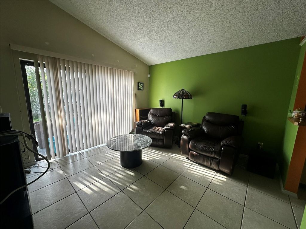 Photo of 2132 Fairmont Circle, Orlando, FL 32837 (MLS # O6396661)