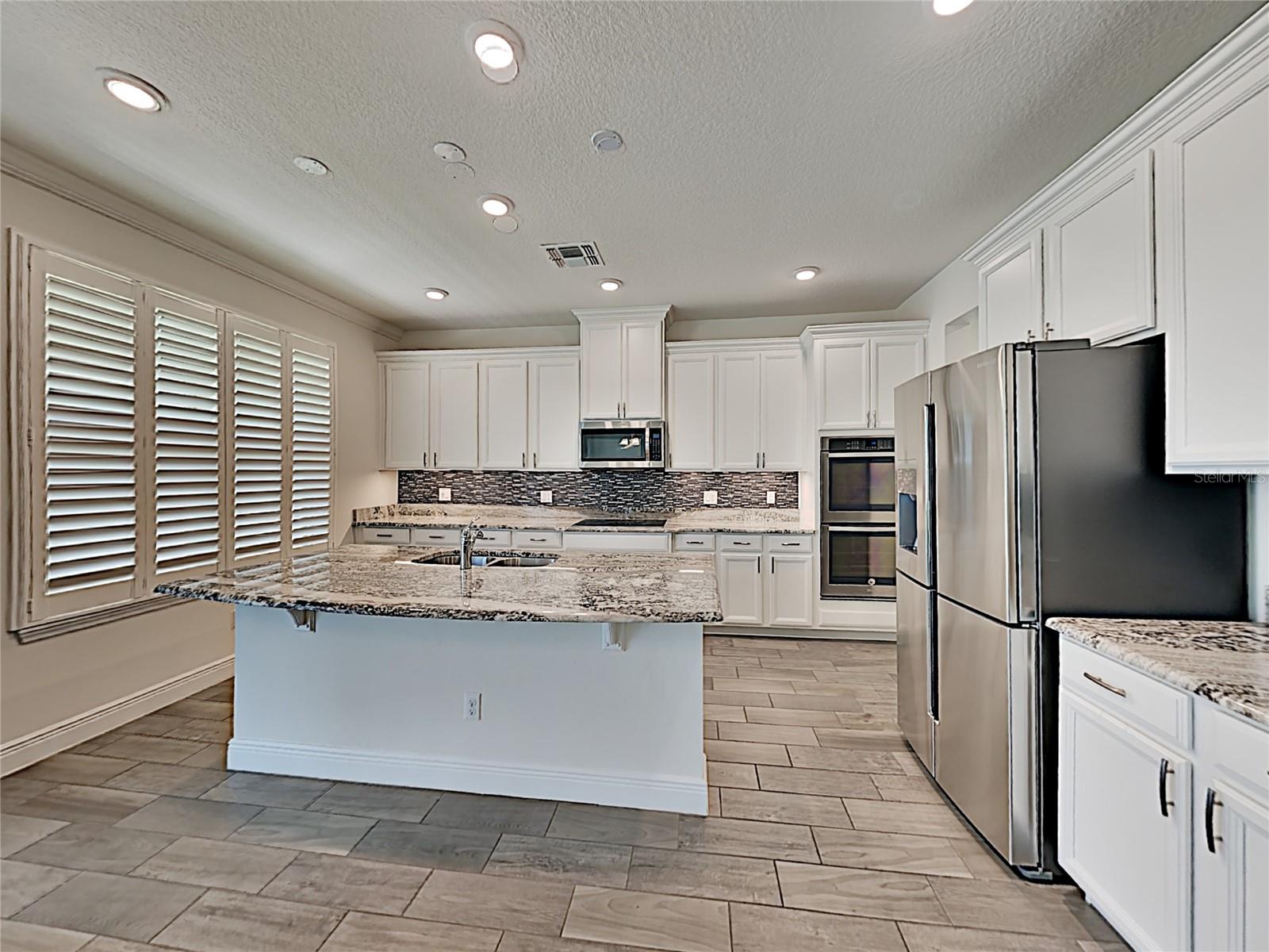 8931 LOOKOUT POINTE DRIVE