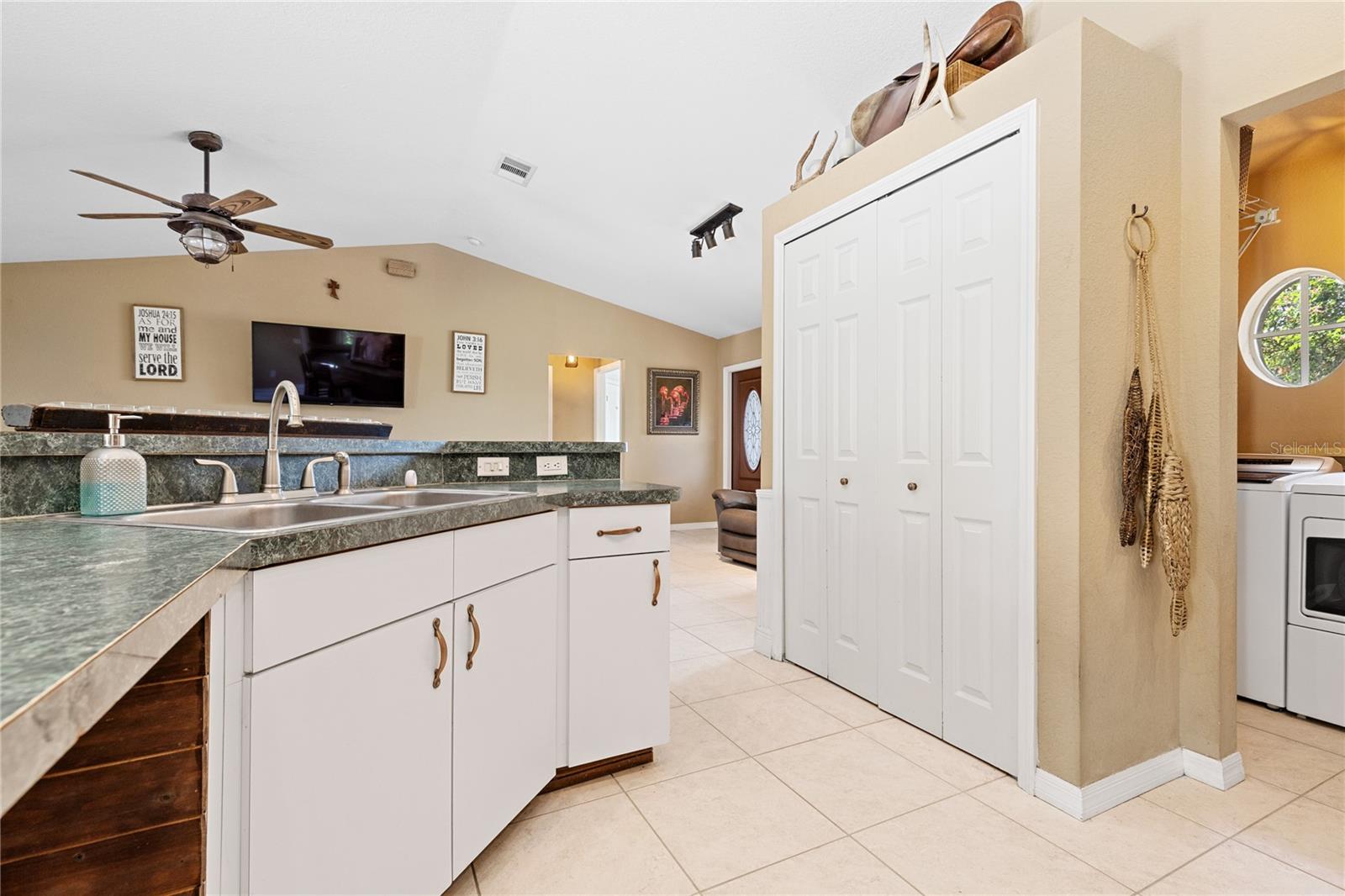 PIRATE HARBOR - Residential