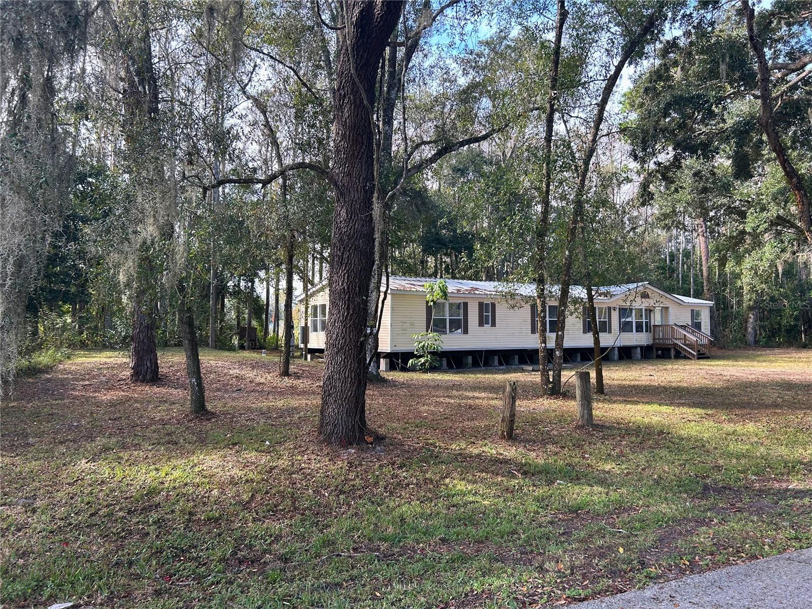 MOON LAKE ESTATES - Residential