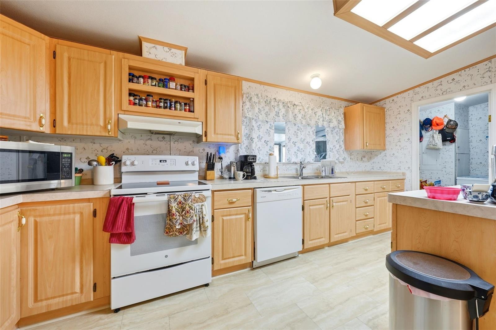 OAK RIDGE ESTATES - Residential