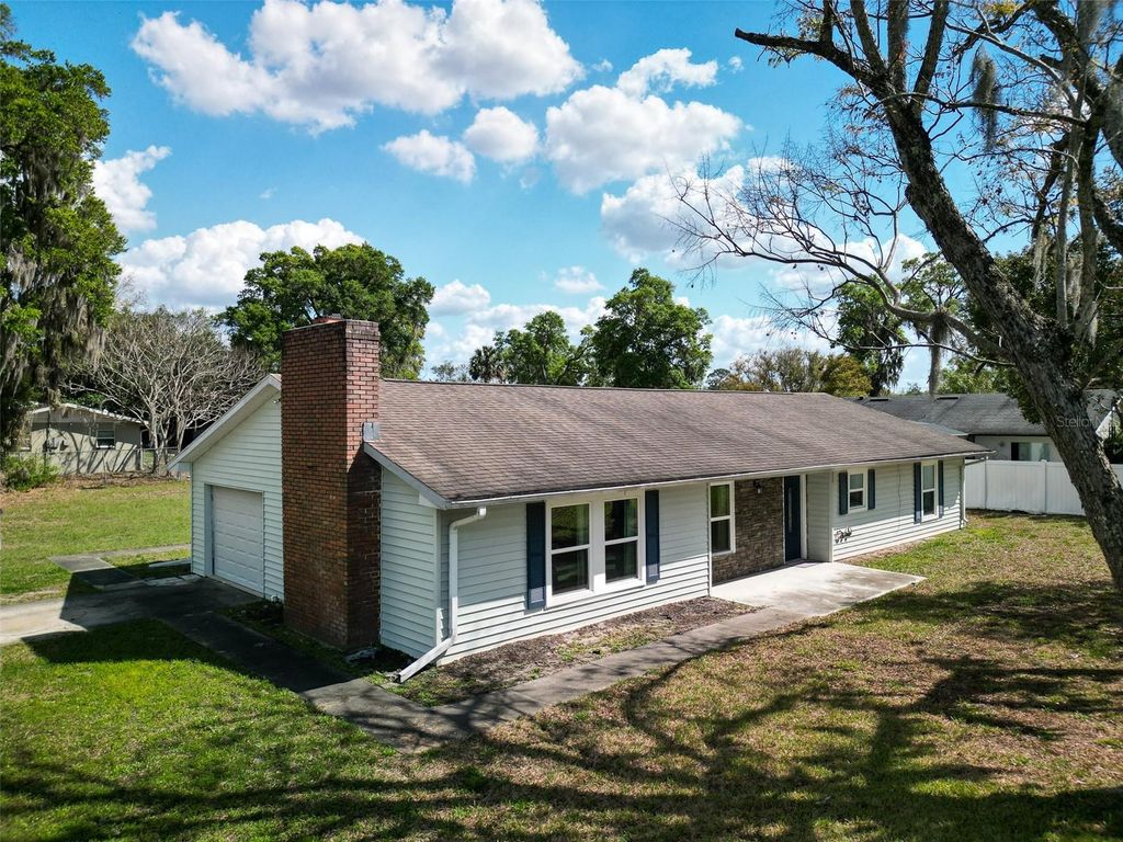 Photo of 975 N Boston Avenue, Deland, FL 32724 (MLS # NS1087581)