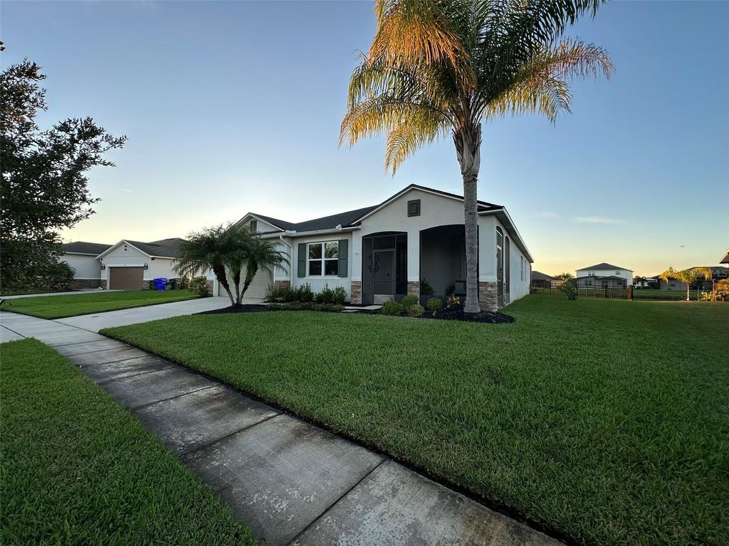 Photo of 3008 Boat Lift Road, Kissimmee, FL 34746 (MLS # O6375106)