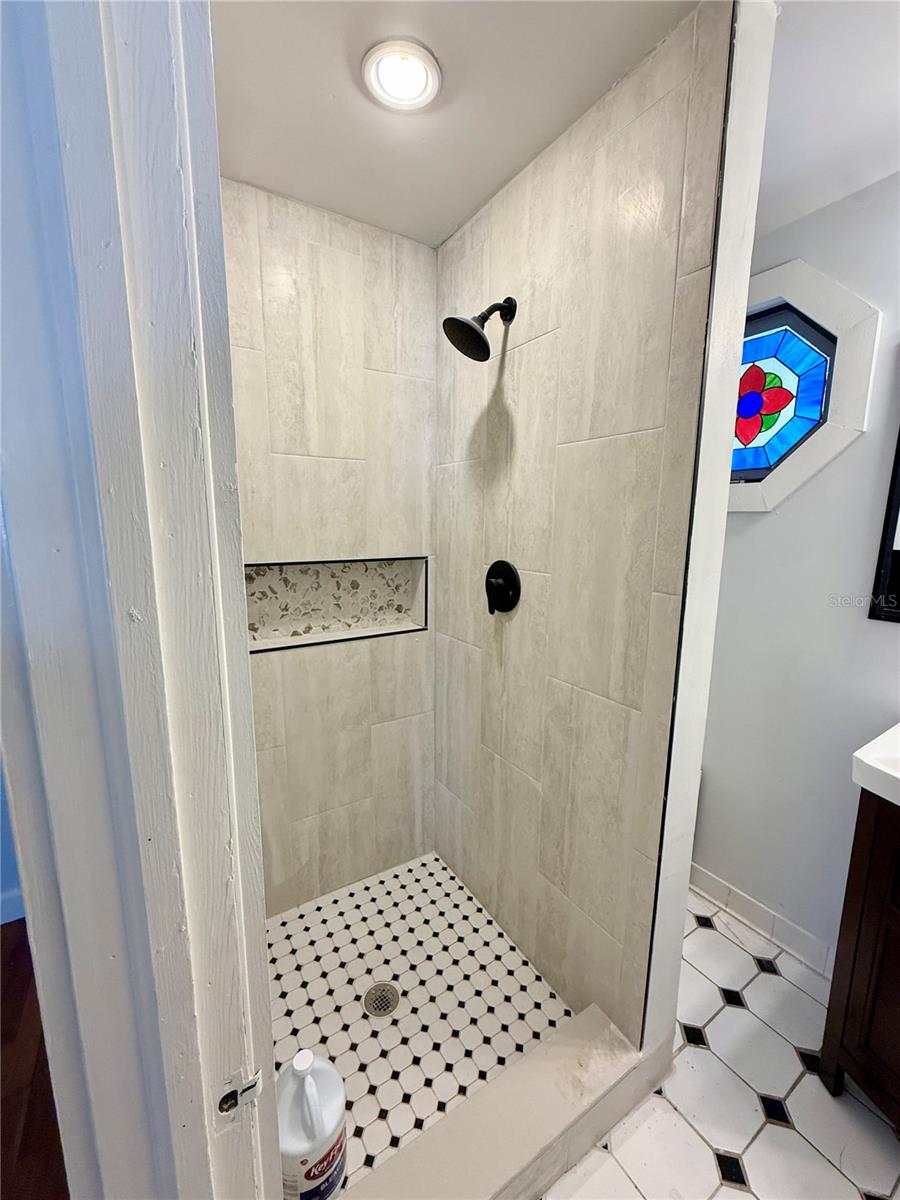 EUSTIS - Residential Lease