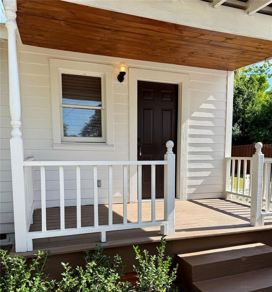 Beautiful, fully remodeled apartment in an amazing location—right across the street from a charming French bakery and just a few blocks from local shops and dining. Enjoy walking distance to countless amenities and the convenience of covered parking. Includes water.