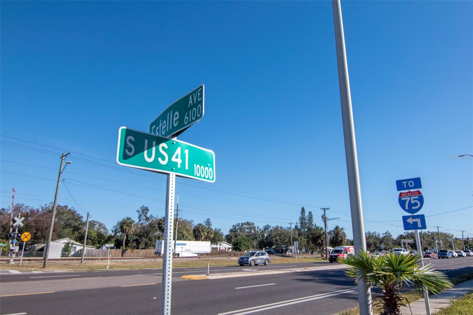 GIBSONTON ON THE BAY - Land