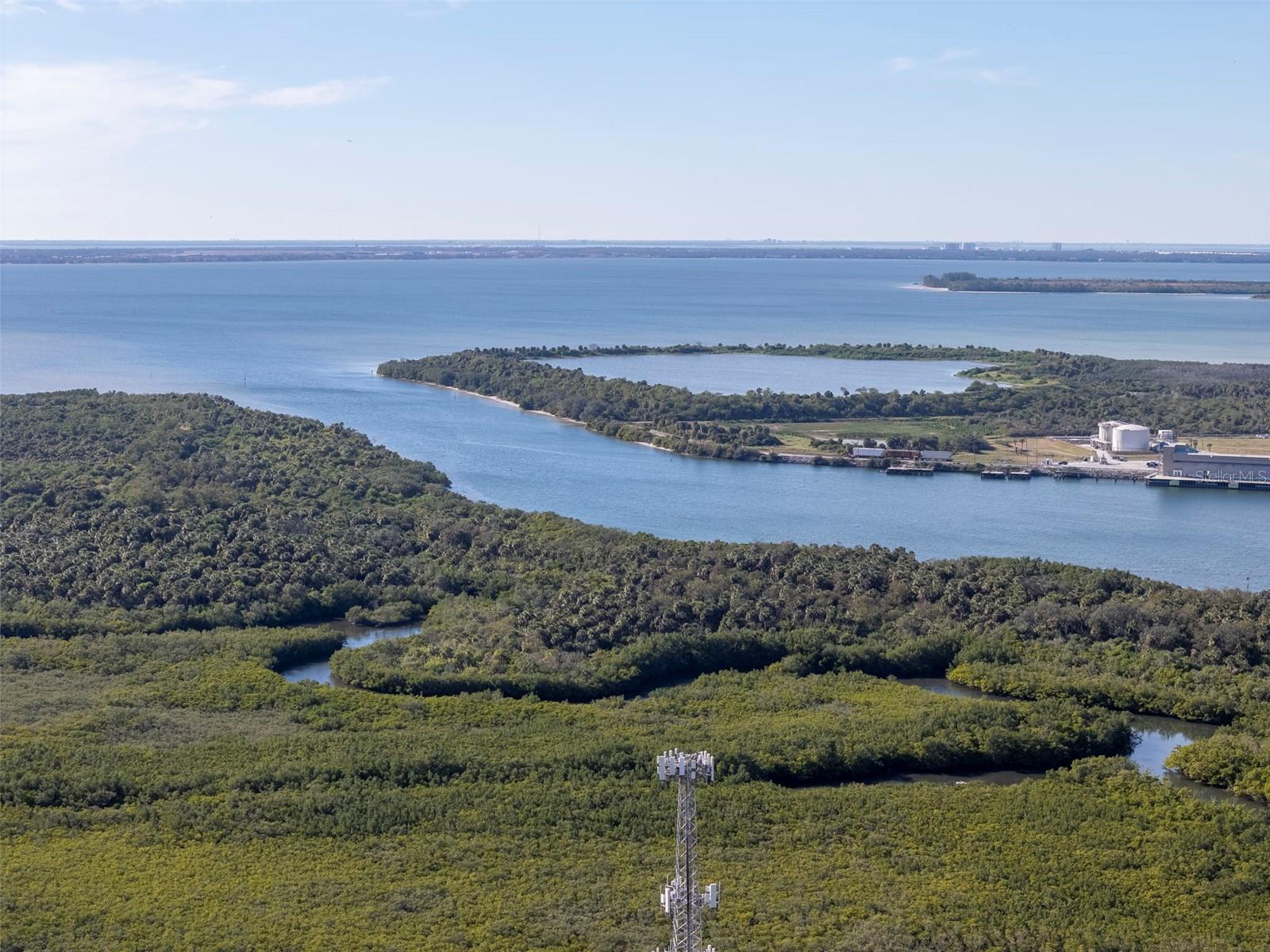 GIBSONTON ON THE BAY - Land