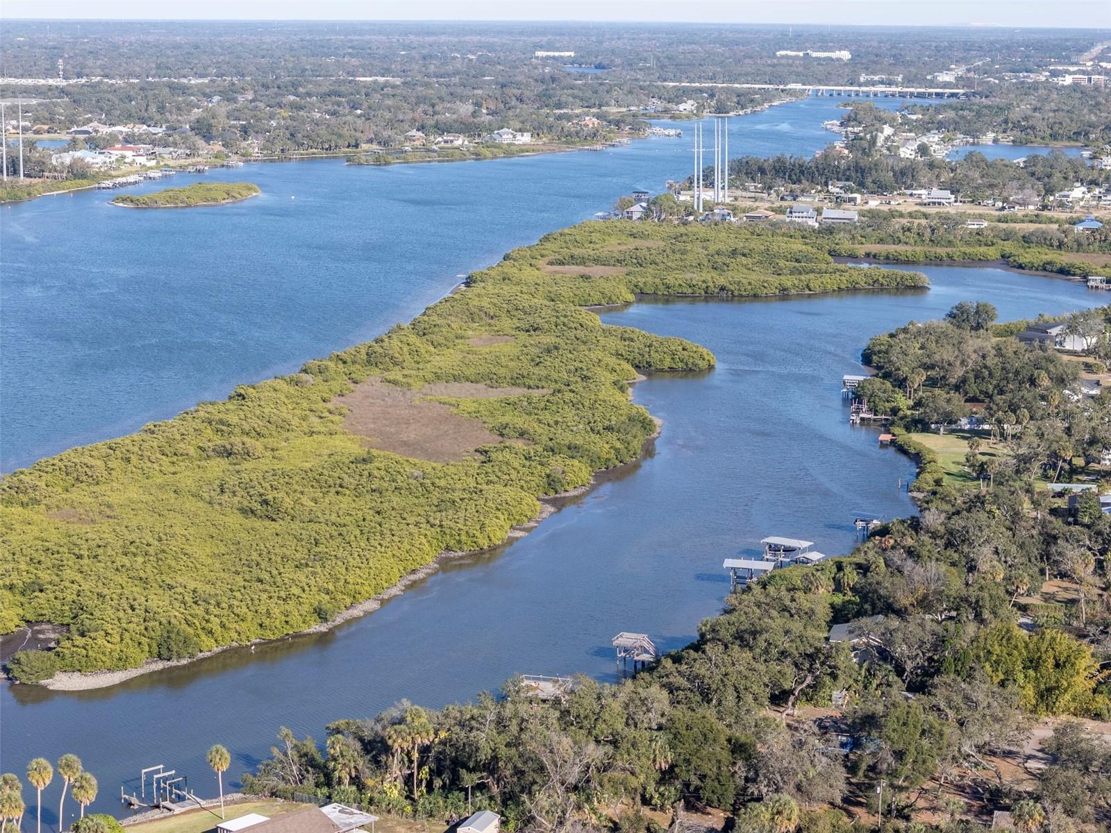 GIBSONTON ON THE BAY - Land