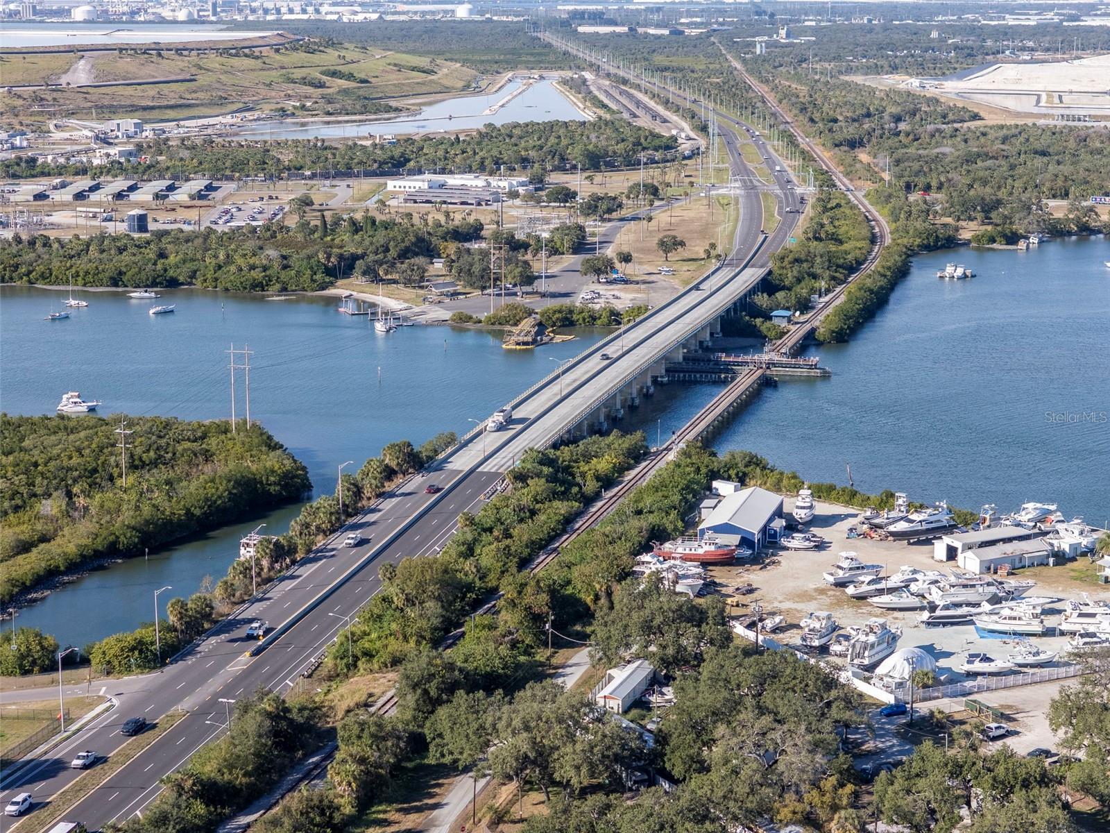 GIBSONTON ON THE BAY - Land