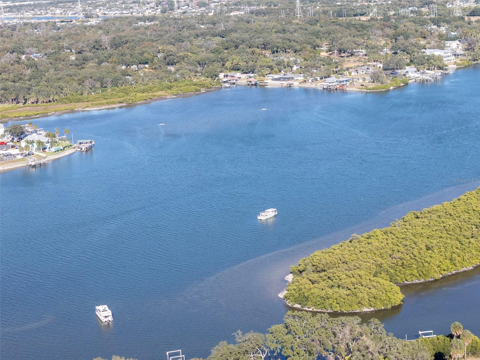 GIBSONTON ON THE BAY - Land