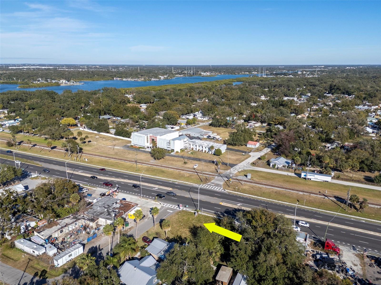 GIBSONTON ON THE BAY - Land