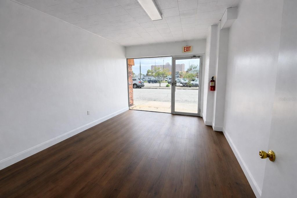 Photo of 175 Avenue A NW, Winter Haven, FL 33881 (MLS # L4960965)