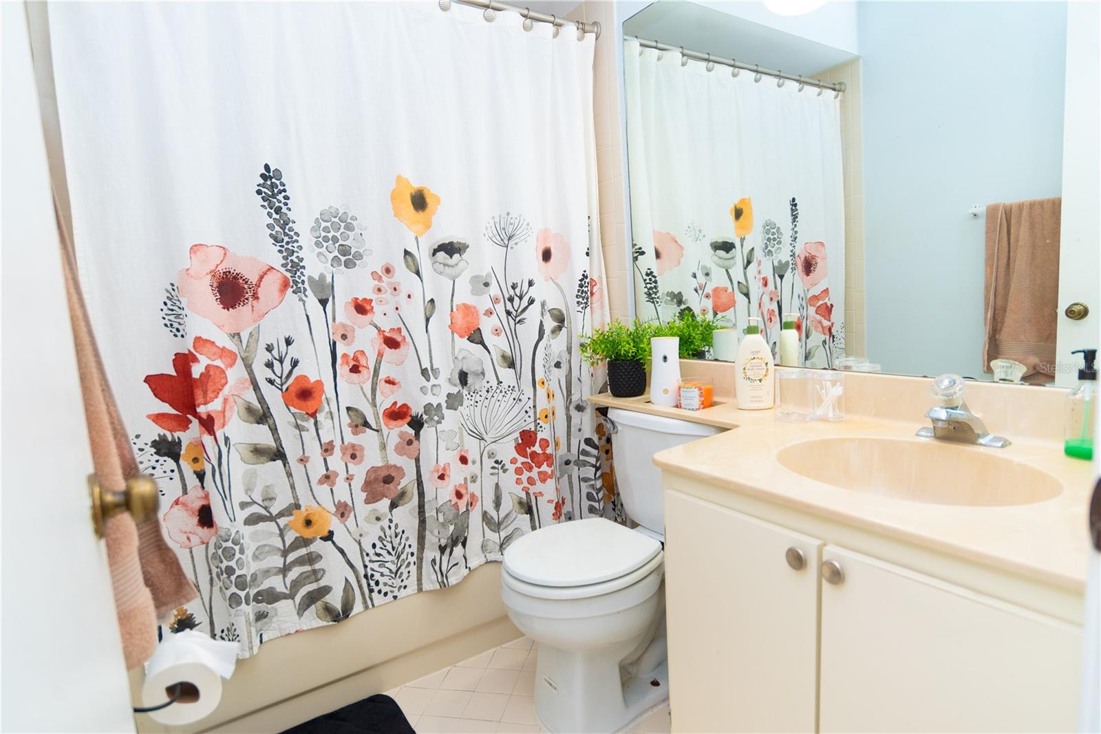 THE LAKES OF DEER CREEK 108-22 B - Residential