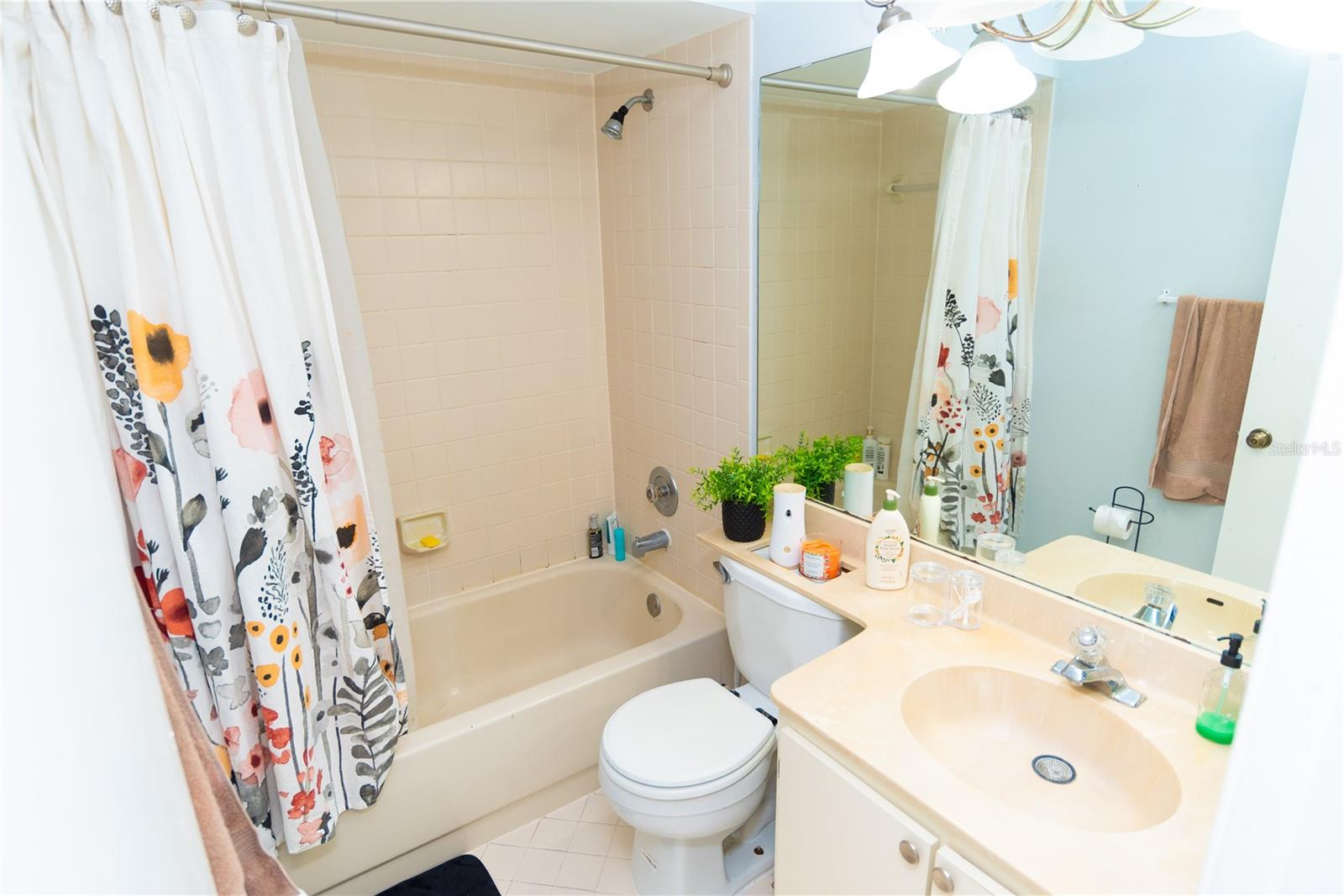 THE LAKES OF DEER CREEK 108-22 B - Residential