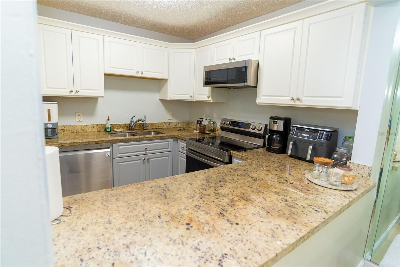 THE LAKES OF DEER CREEK 108-22 B - Residential