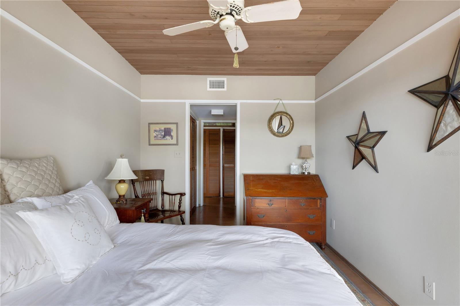 SANDY HOOK - Residential