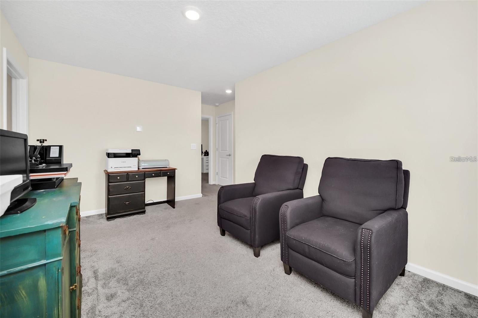 STOREY CREEK - Residential