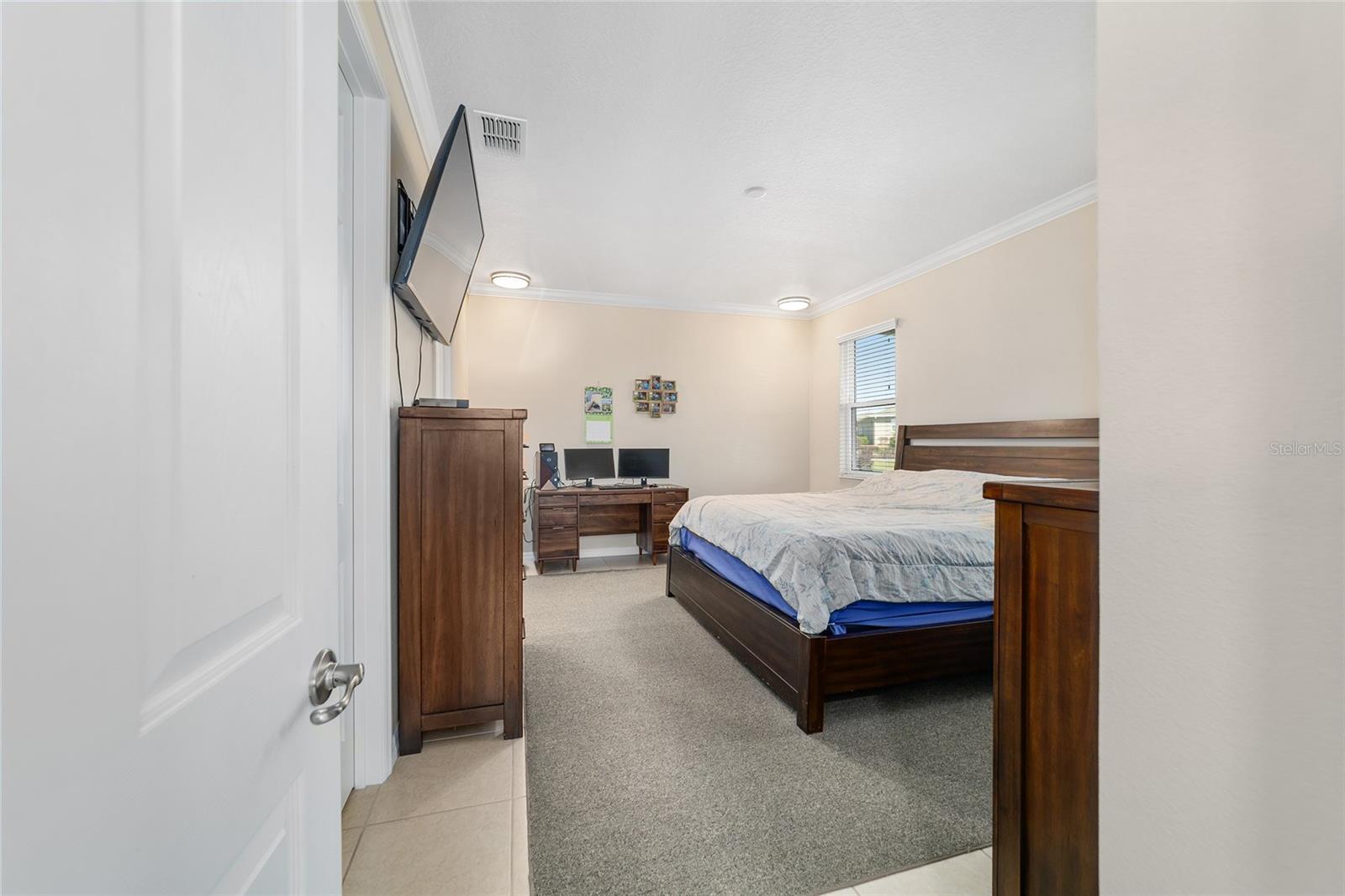 ON TOP OF THE WORLD - Residential