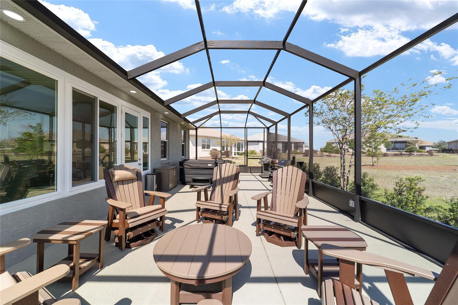 ON TOP OF THE WORLD - Residential