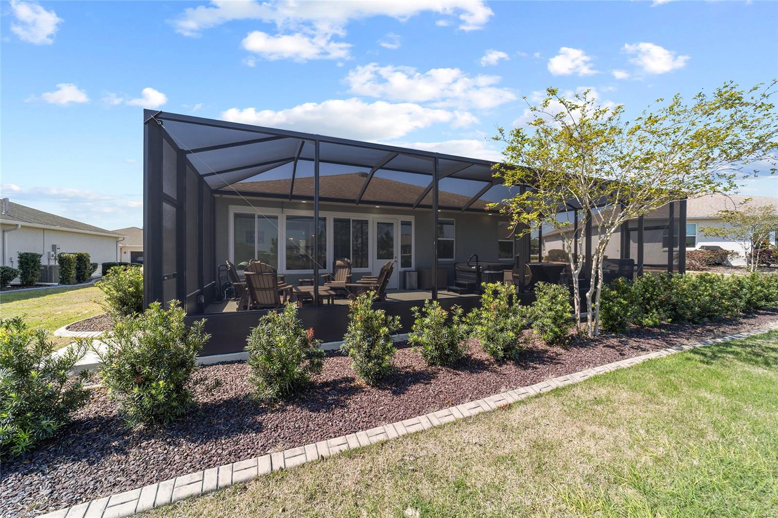 ON TOP OF THE WORLD - Residential