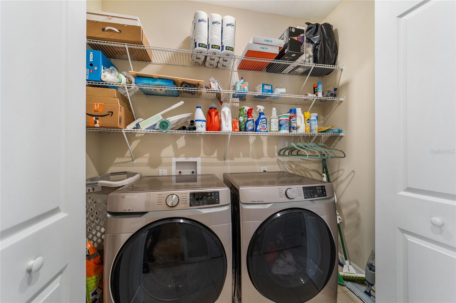 ON TOP OF THE WORLD - Residential