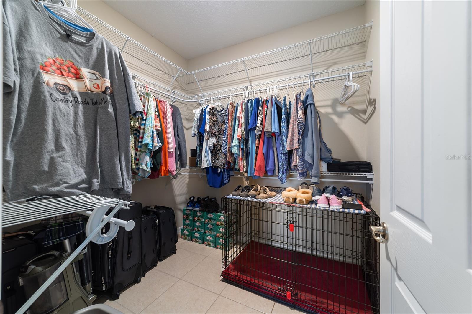 ON TOP OF THE WORLD - Residential