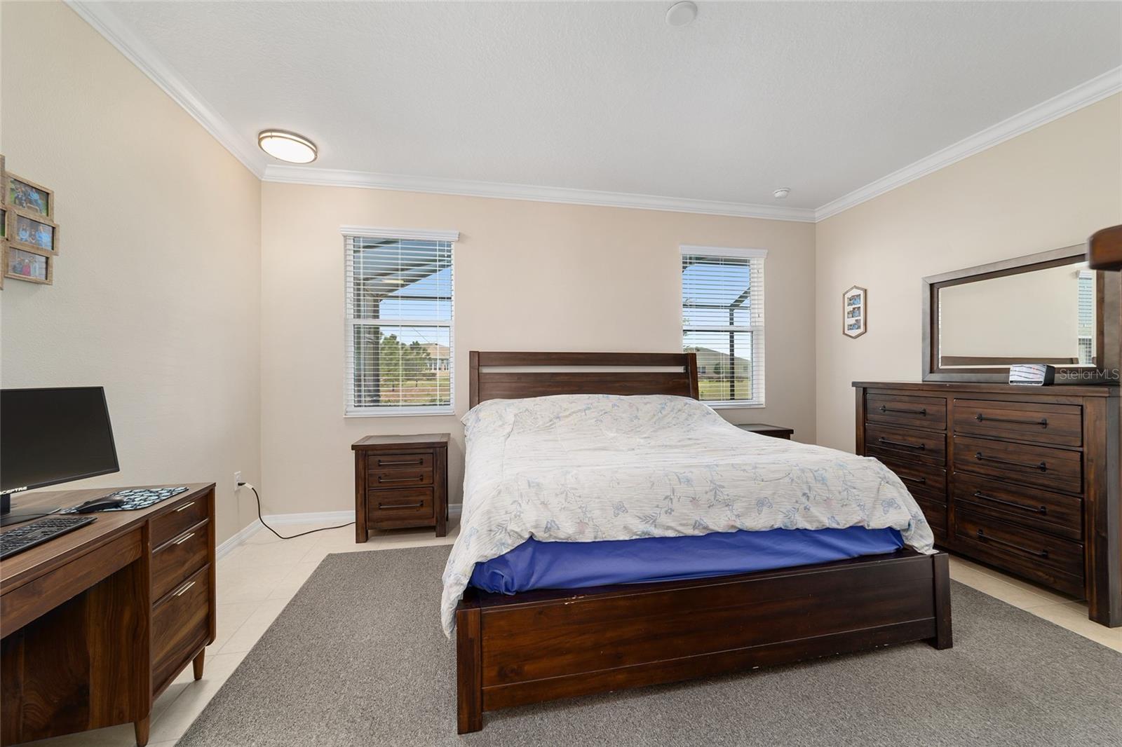 ON TOP OF THE WORLD - Residential