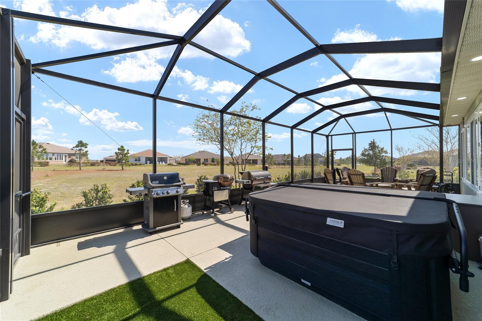 ON TOP OF THE WORLD - Residential