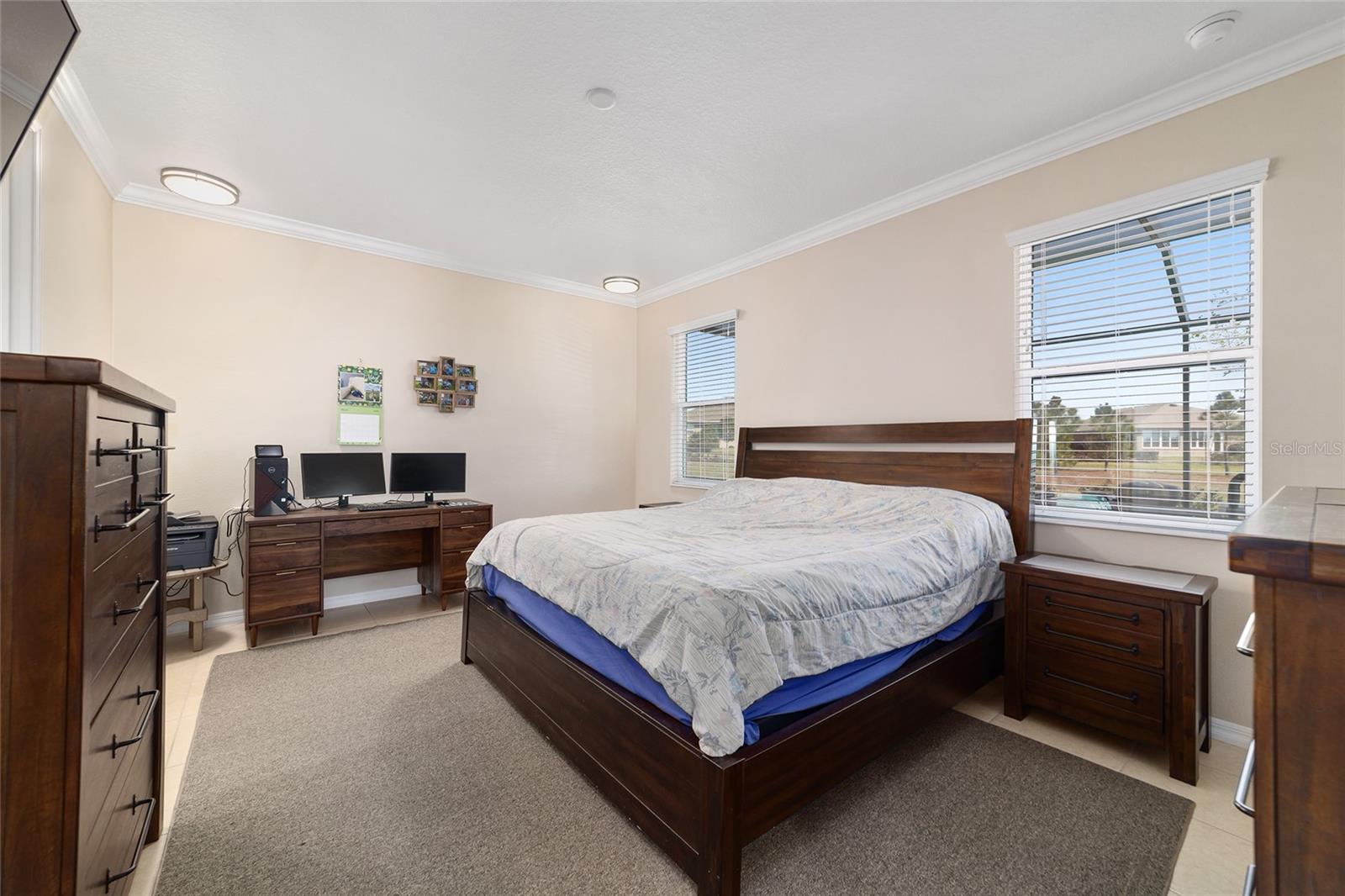 ON TOP OF THE WORLD - Residential