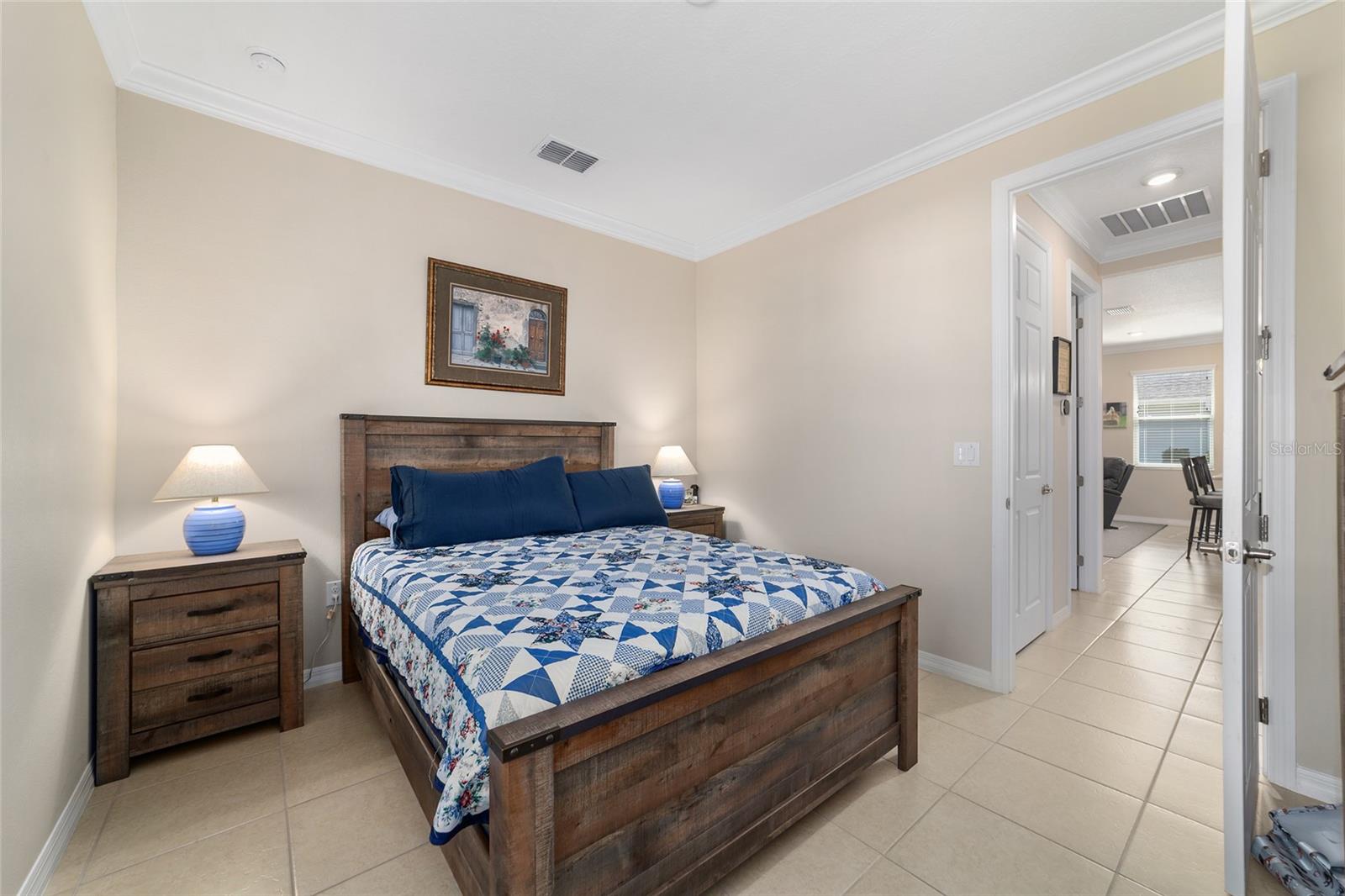 ON TOP OF THE WORLD - Residential