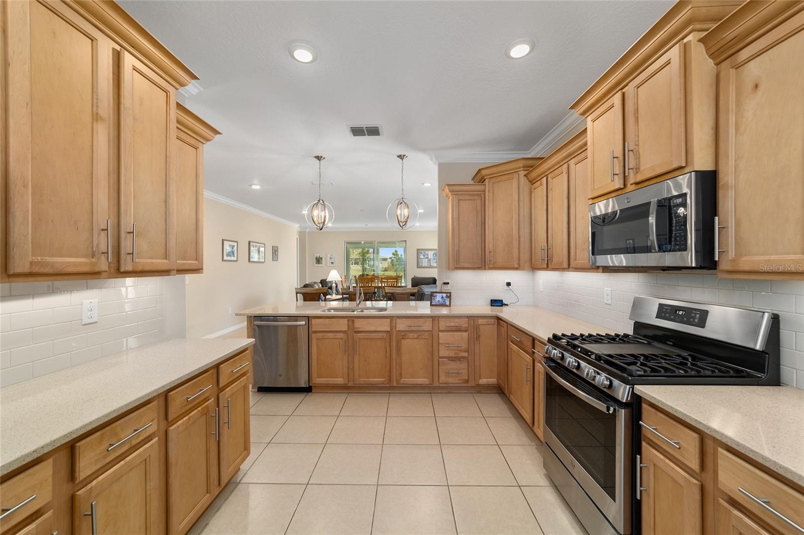 ON TOP OF THE WORLD - Residential