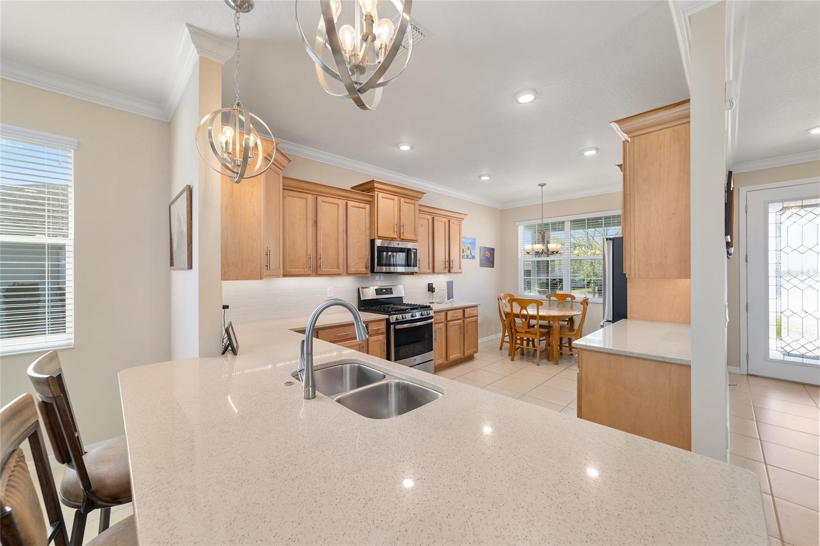 ON TOP OF THE WORLD - Residential