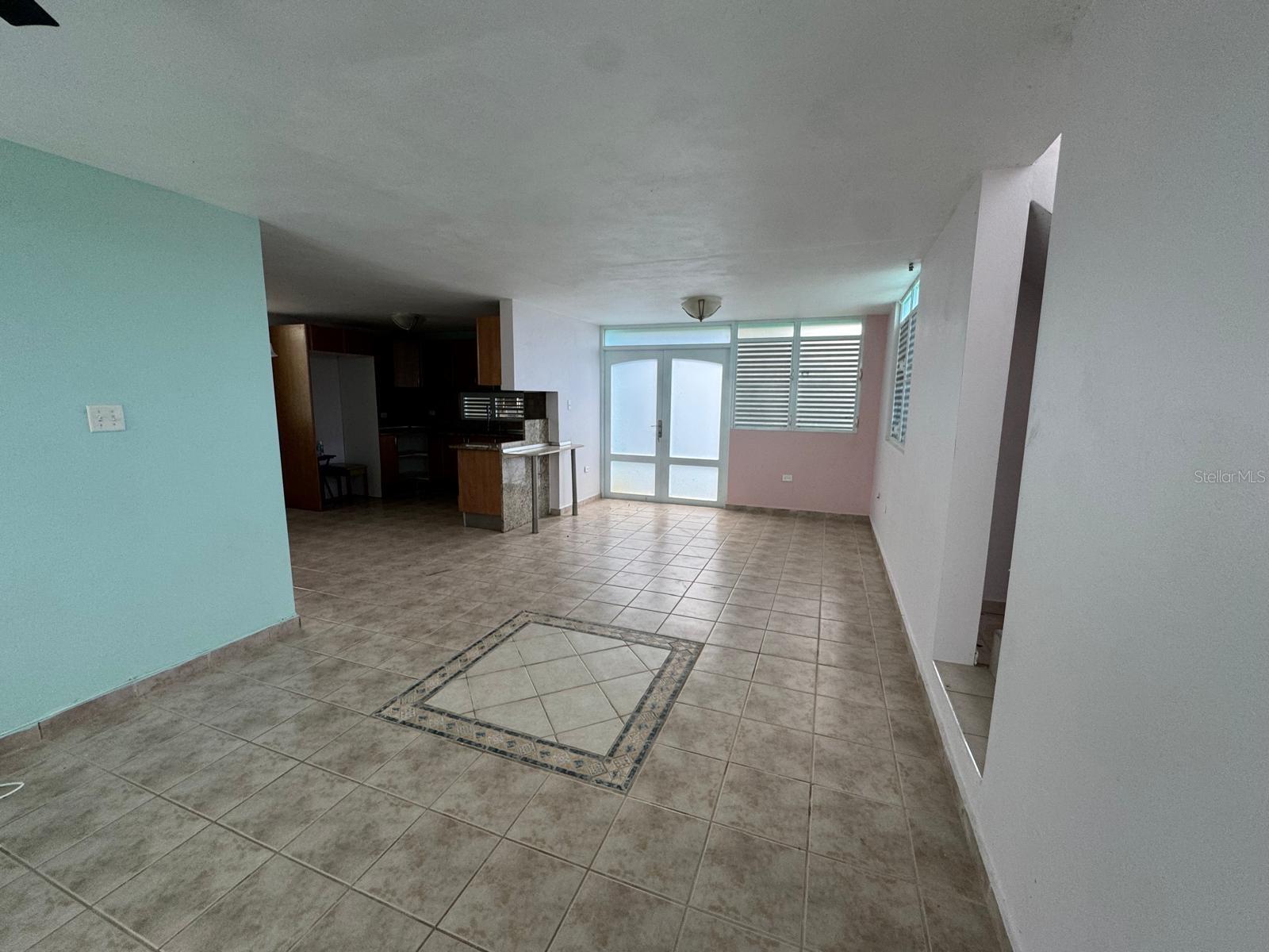 RIVER EDGE HILLS - Residential