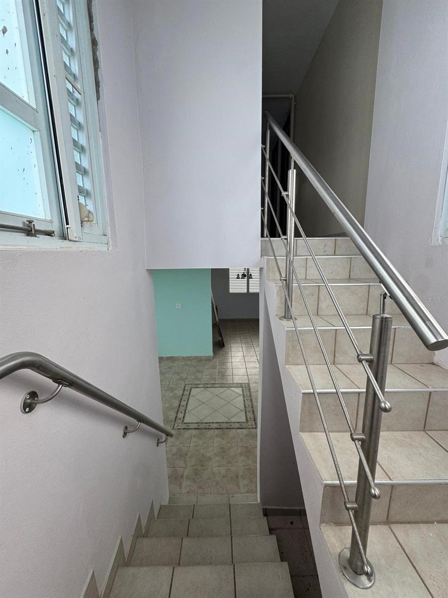 RIVER EDGE HILLS - Residential