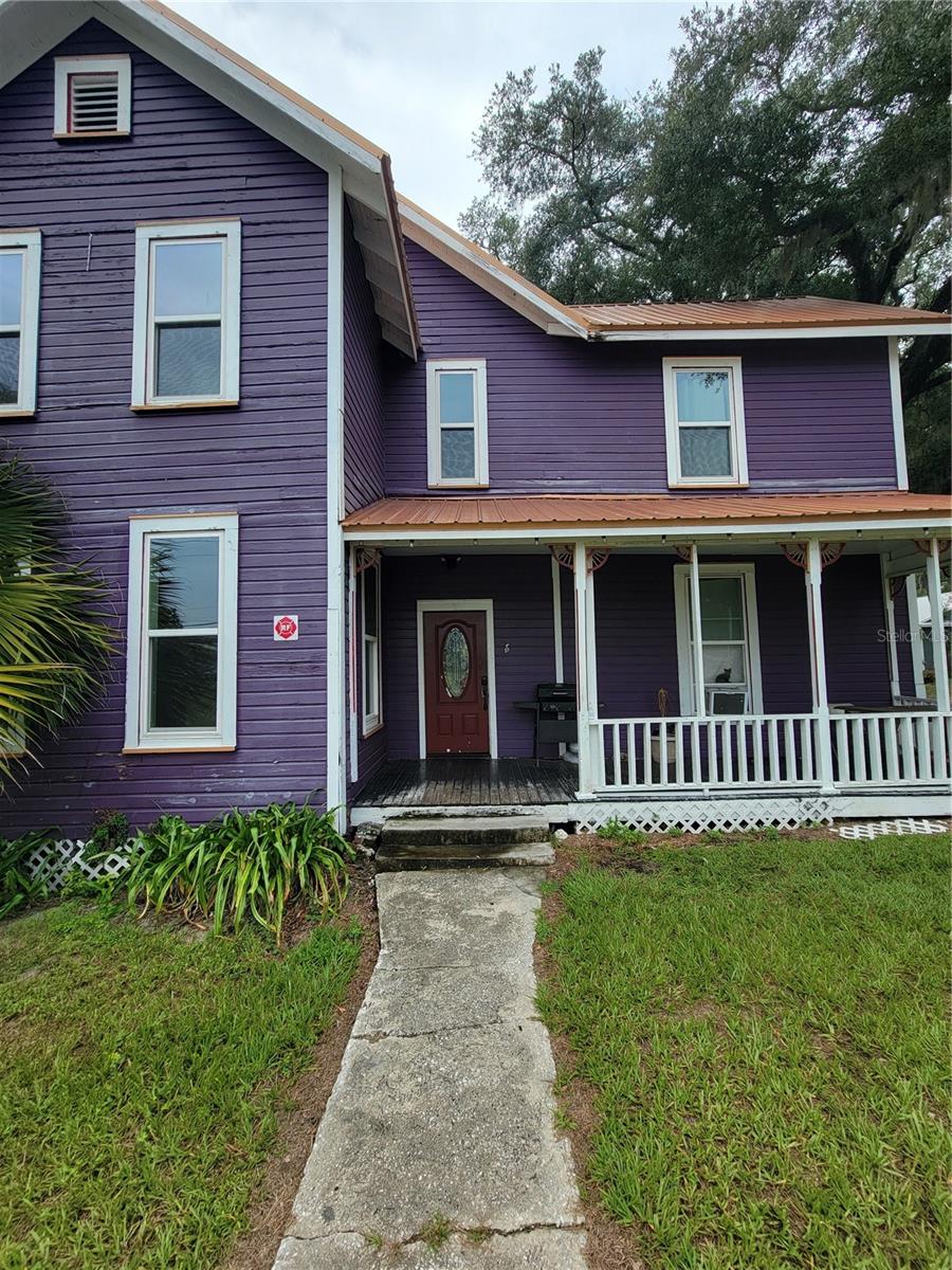 Efficiency on the first floor, WATER INCLUDED! Just a short walk downtown, close to shopping and dining. Tenant to verify all measurements. NO SMOKING. All rentals require 1st, last and security. Tenant must verify all room measurements. $60 application fee for 1st adult and $40 for each additional adult due for background/credit check. Application Fee is non-refundable