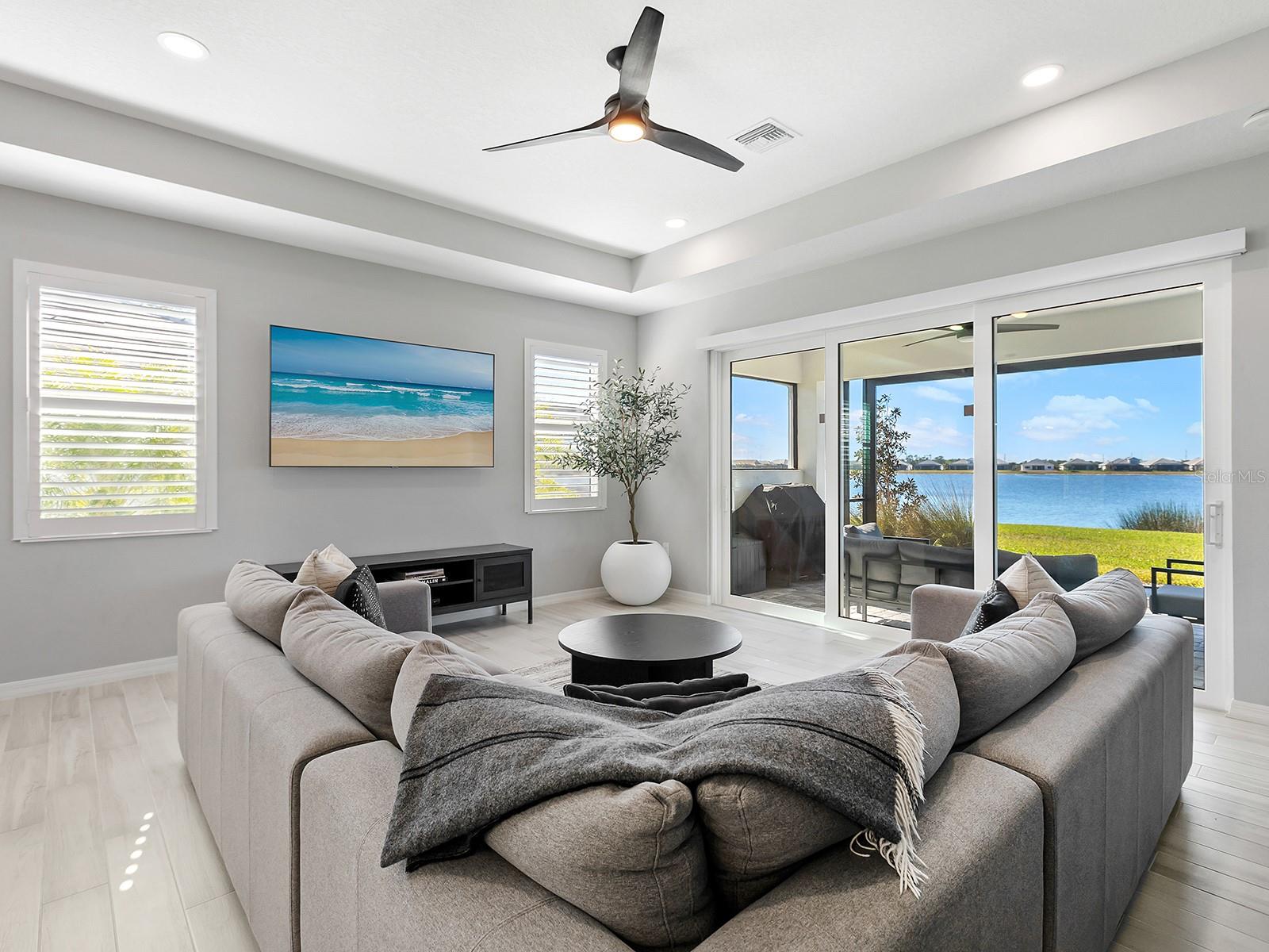 LAKEHOUSE COVE/WATERSIDE PH 4 - Residential