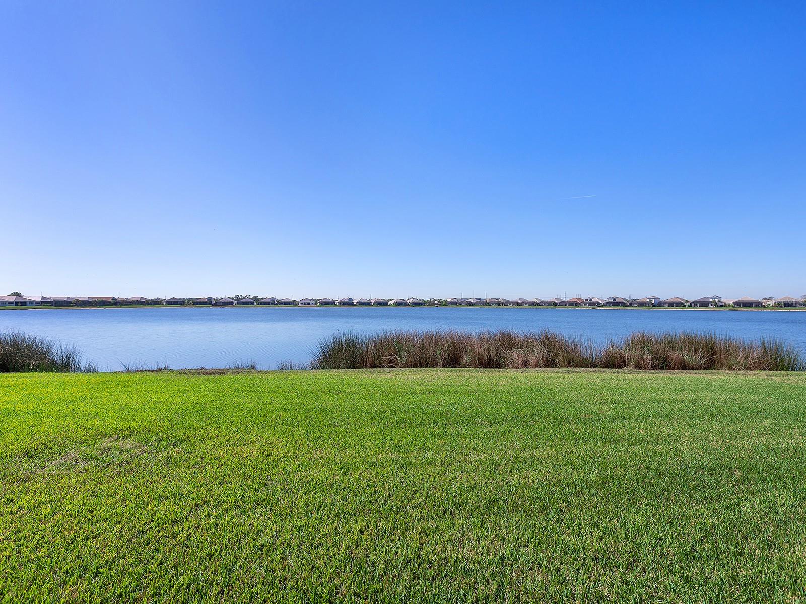 LAKEHOUSE COVE/WATERSIDE PH 4 - Residential