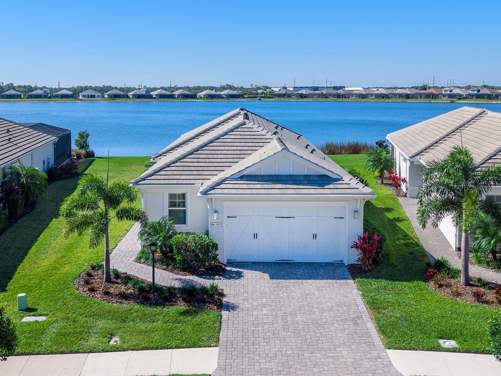 LAKEHOUSE COVE/WATERSIDE PH 4 - Residential