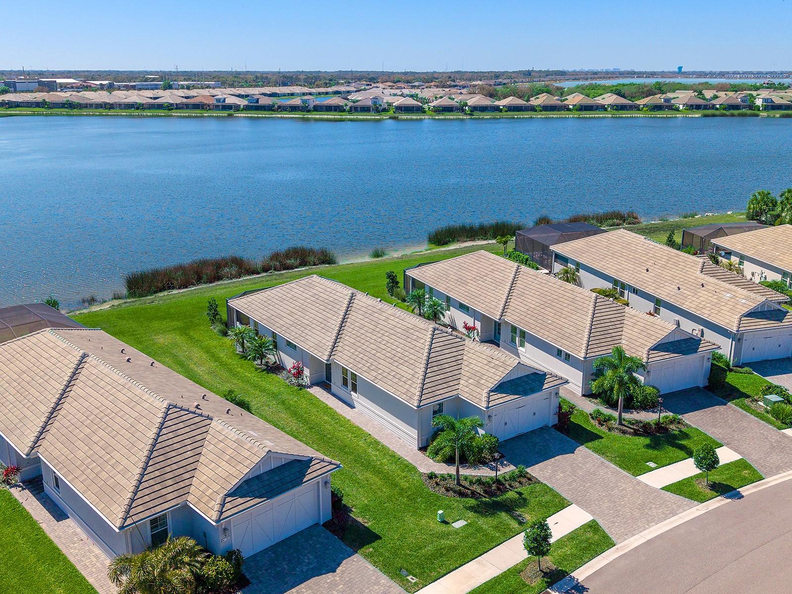 LAKEHOUSE COVE/WATERSIDE PH 4 - Residential