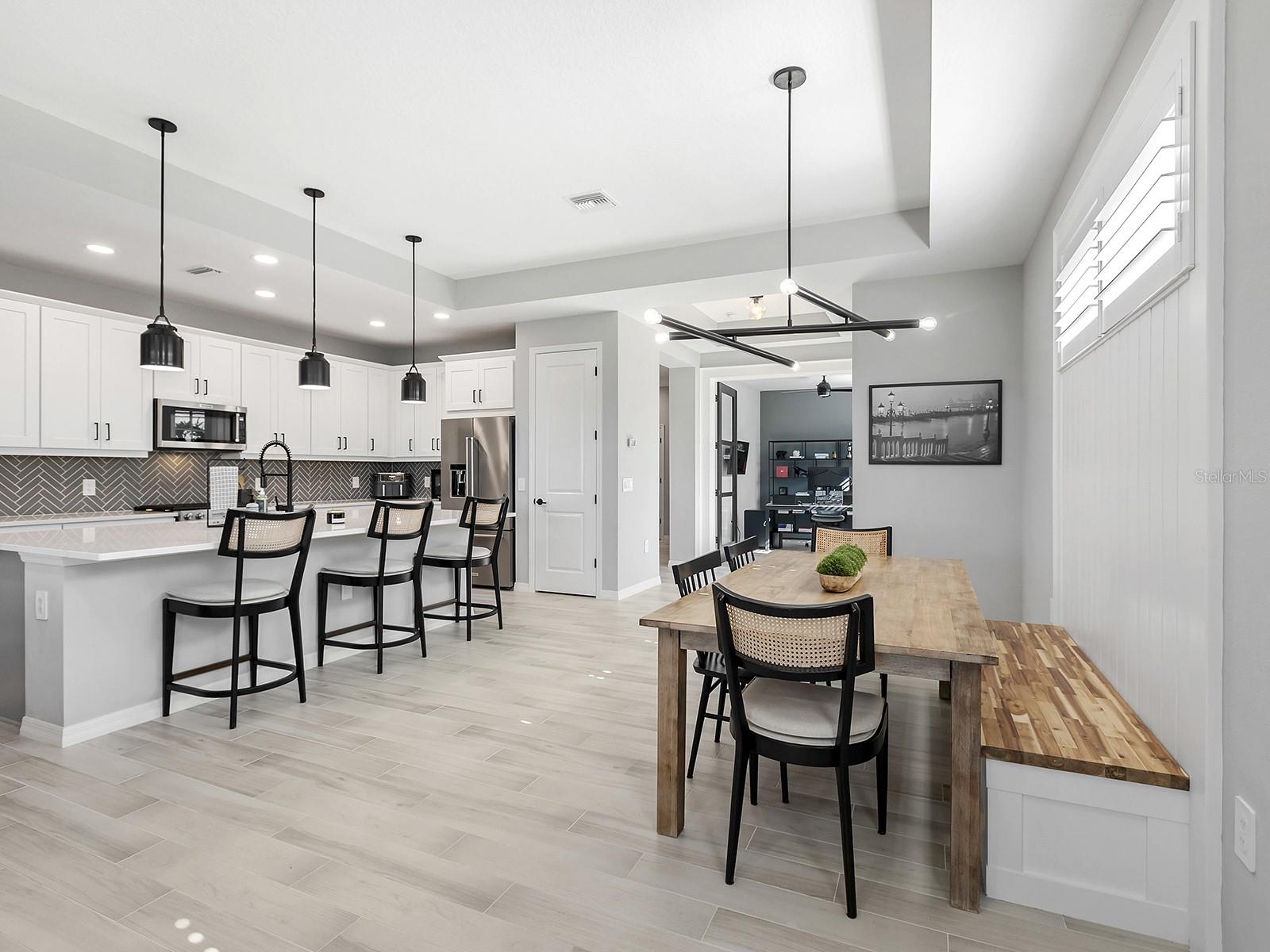 LAKEHOUSE COVE/WATERSIDE PH 4 - Residential