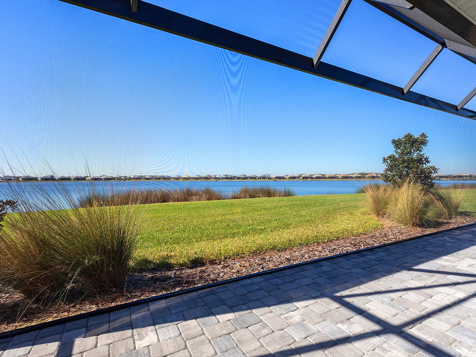 LAKEHOUSE COVE/WATERSIDE PH 4 - Residential