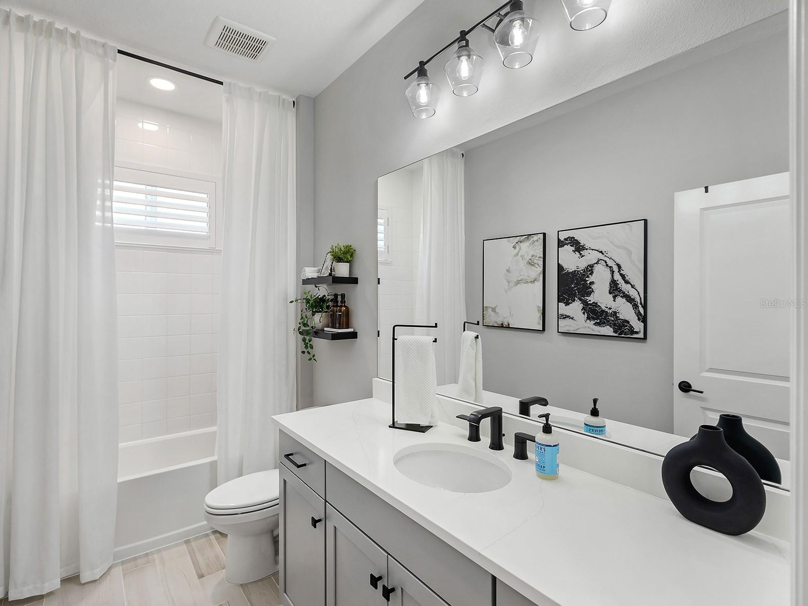 LAKEHOUSE COVE/WATERSIDE PH 4 - Residential