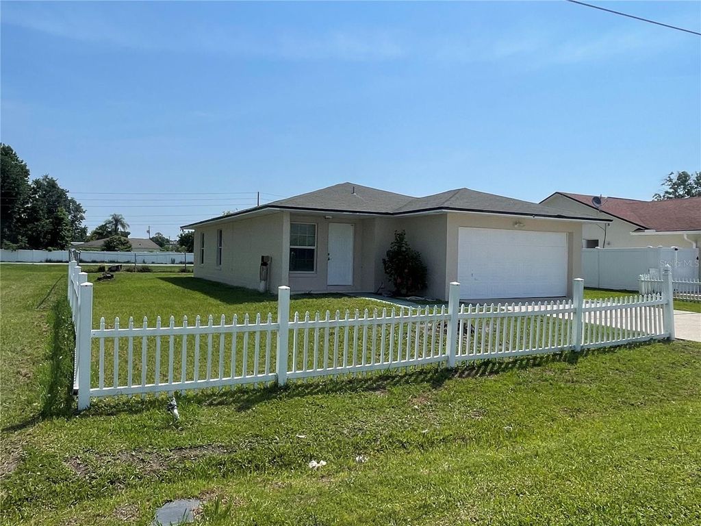 Photo of 909 San Paulo Way, Kissimmee, FL 34758 (MLS # O6313165)