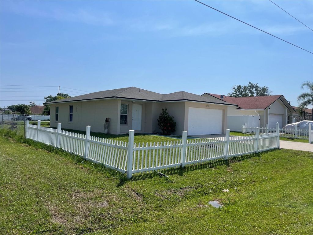 Photo of 909 San Paulo Way, Kissimmee, FL 34758 (MLS # O6313165)